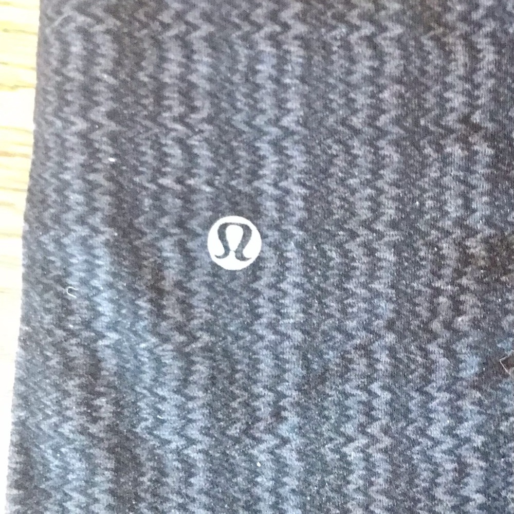 Lululemon - Black Leggings 🌚 - Picture 3 of 3